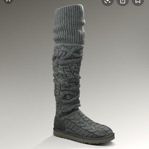 UGG AUSTRALIA GRAY OVER THE KNEE CABLE BOOTS